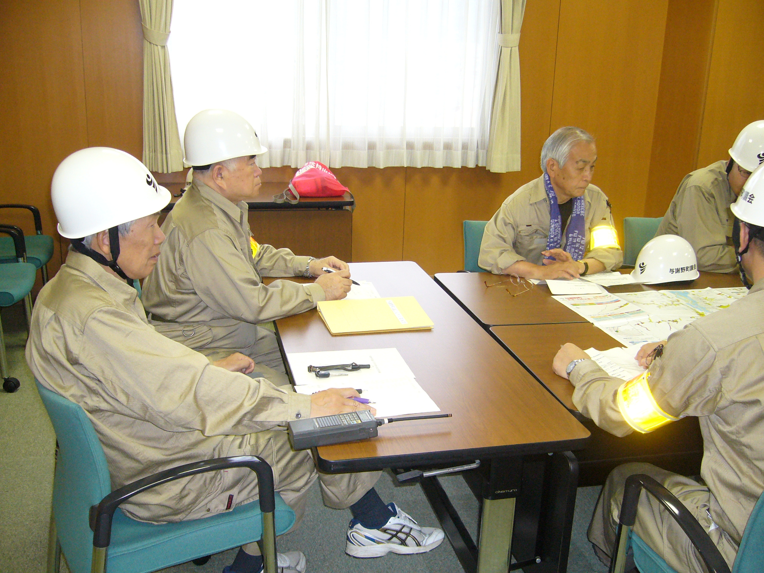 議会災害対策本部のようす①