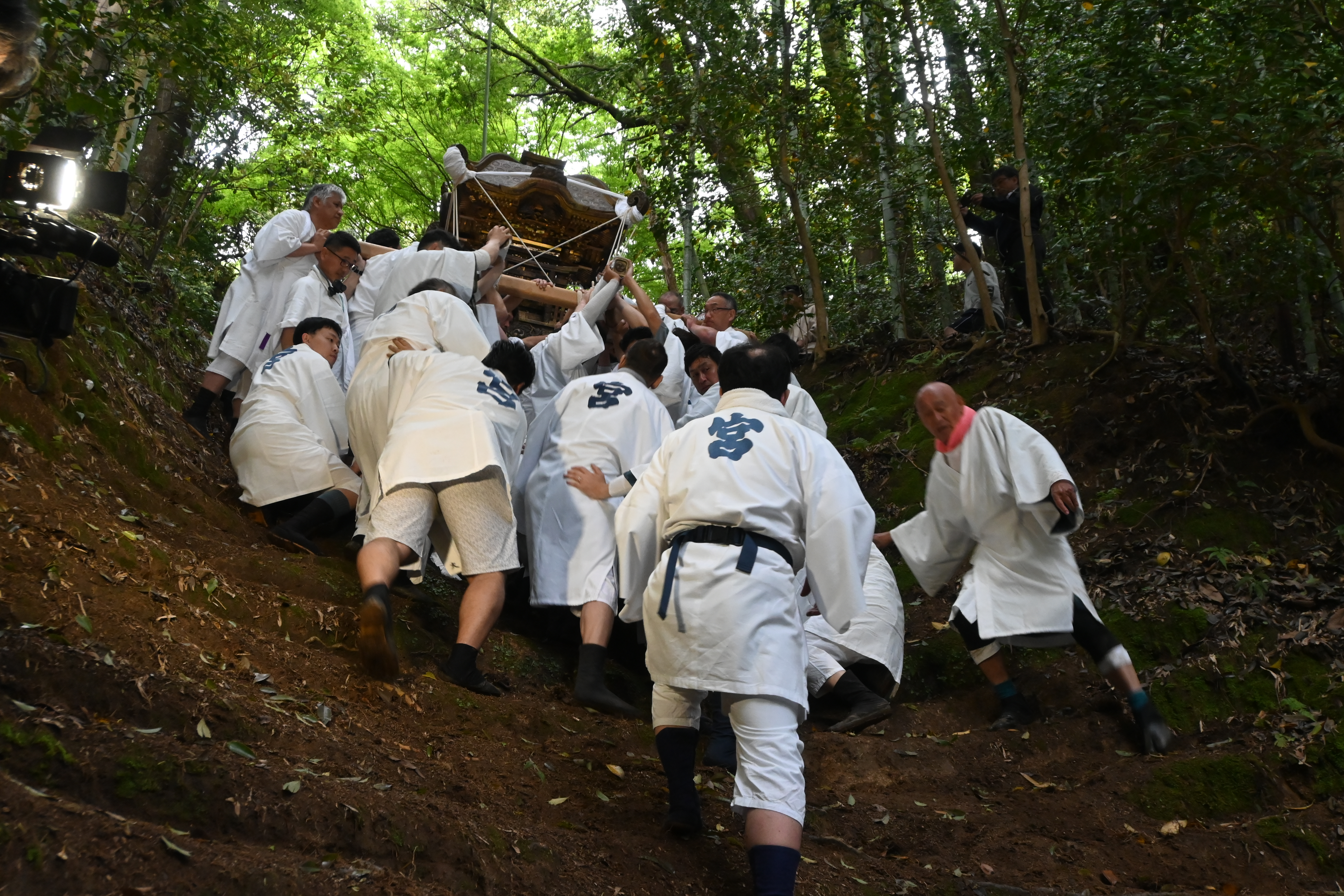 令和６年の神輿おろしの様子