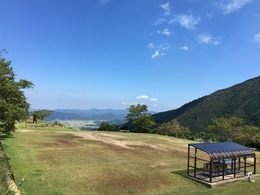 解放感あふれるオートキャンプサイト.jpg